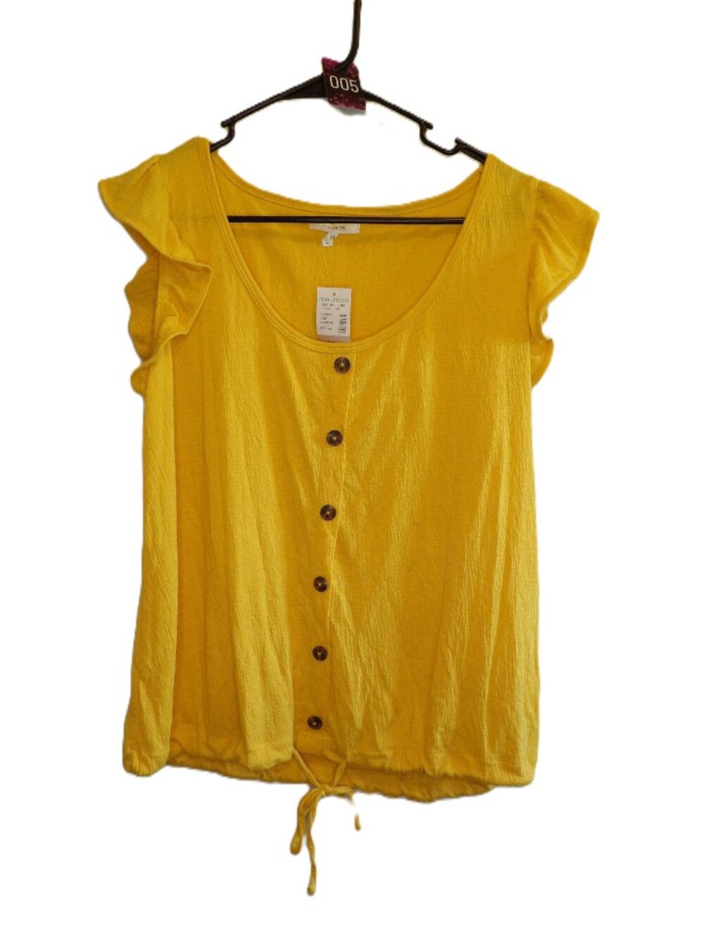 Maurices, NWT yellow crinkle texture material ruffle cap sleeve blouse (Women's